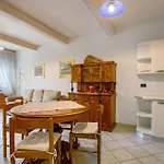 Au Petit Chevrot - Classic *