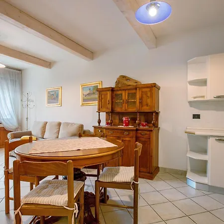 Au Petit Chevrot - Classic *