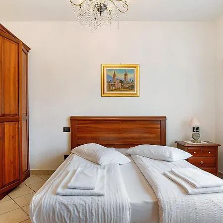 Au Petit Chevrot - Classic Lägenhet Aosta