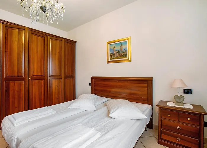 Au Petit Chevrot - Classic *